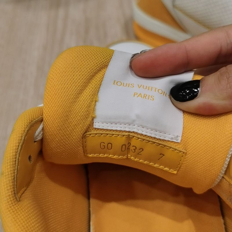 Louis Vuitton Louis Vuitton Low-top Fashion Sneakers in White and Yellow 0089 Size US 8 / EU 41 - 5 Thumbnail