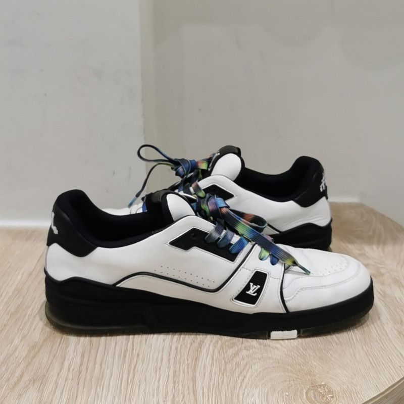 Louis Vuitton Louis Vuitton White and Black Trainer Sneakers 0089 Size US 9.5 / EU 42-43 - 8 Thumbnail