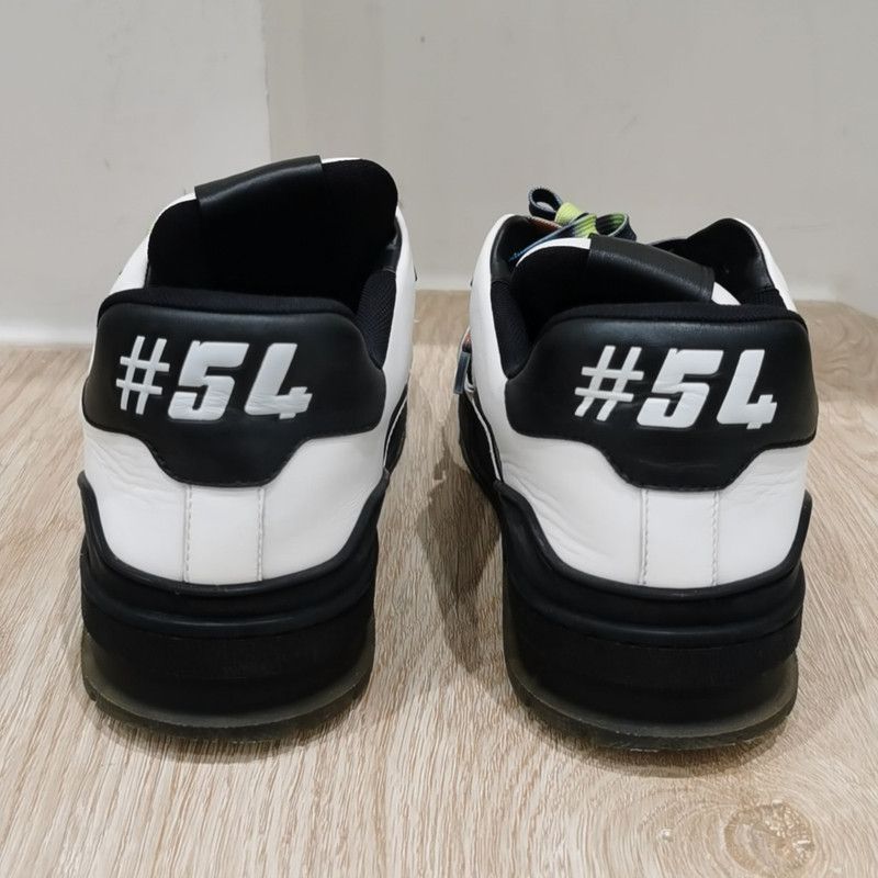 Louis Vuitton Louis Vuitton White and Black Trainer Sneakers 0089 Size US 9.5 / EU 42-43 - 3 Thumbnail