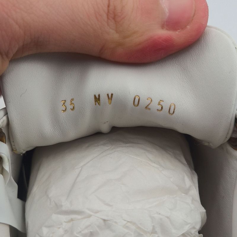 Louis Vuitton Louis Vuitton Time Out Fashion Sneakers for Women 0079 Size US 5 / IT 35 - 5 Thumbnail