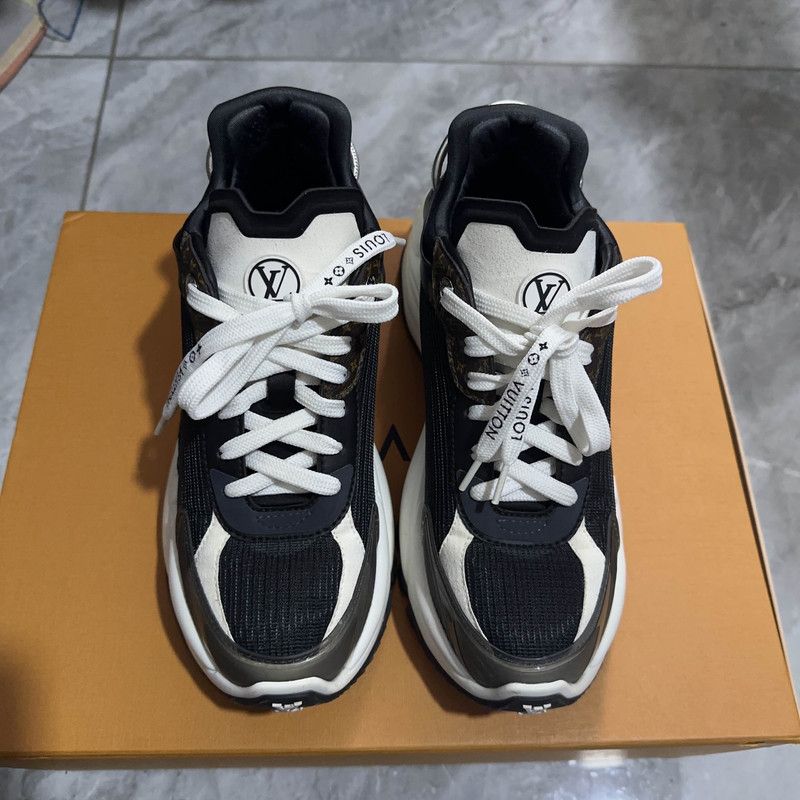 Louis Vuitton Louis Vuitton Run 55 Casual Low Top Shoes 0079 Size US 6 / IT 36 - 2 Thumbnail