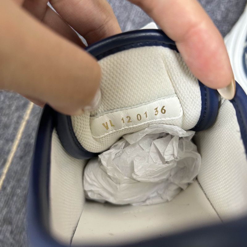 Louis Vuitton Louis Vuitton Blue Low-Top Casual Sneakers 0079 Size US 6 / IT 36 - 5 Thumbnail