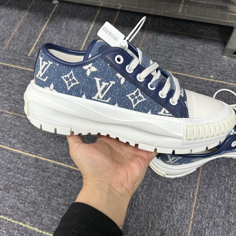 Louis Vuitton Louis Vuitton Blue Low-Top Casual Sneakers 0079 Size US 6 / IT 36 - 6 Thumbnail