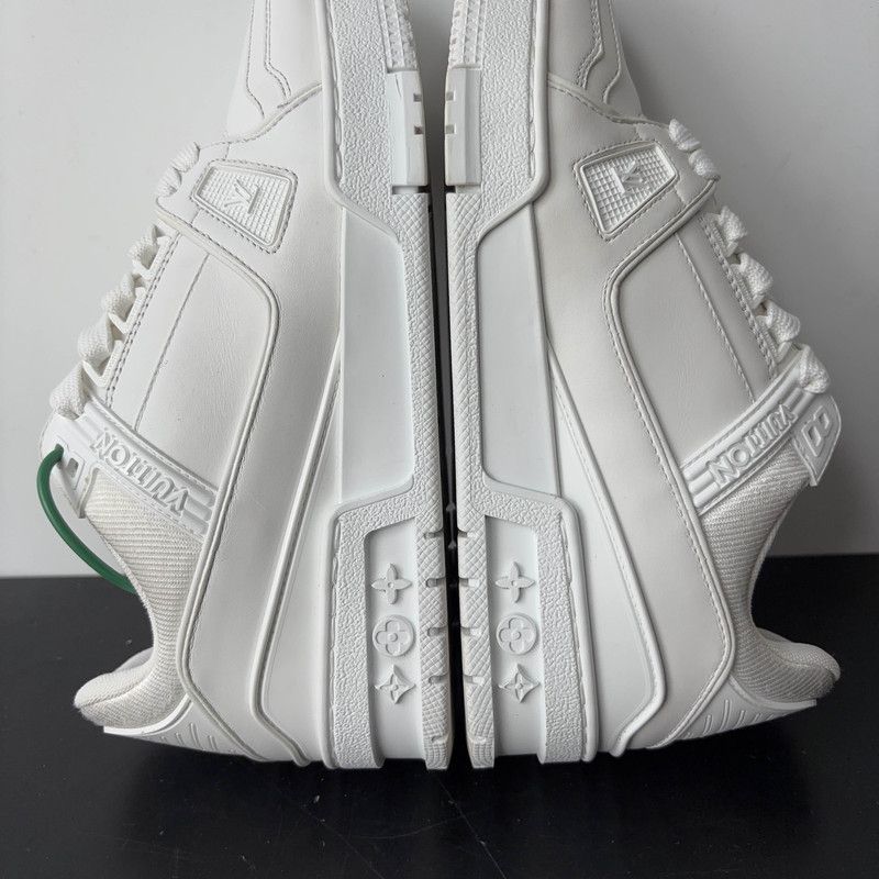 Louis Vuitton Louis Vuitton White Trainer Low-Top Sneakers 0079 Size US 6 / IT 36 - 8 Thumbnail