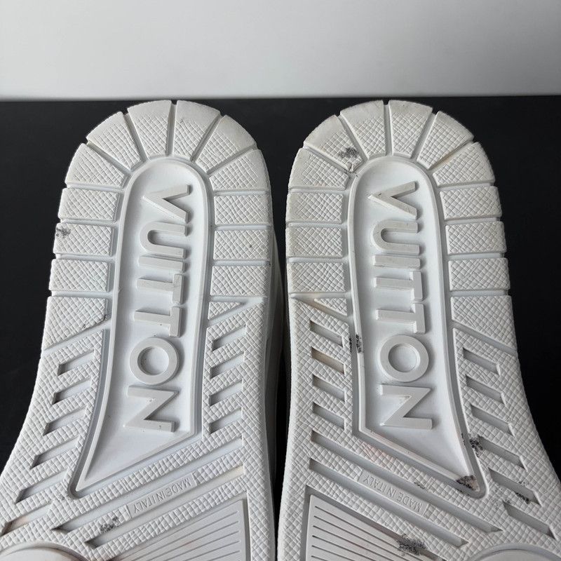 Louis Vuitton Louis Vuitton White Trainer Low-Top Sneakers 0079 Size US 6 / IT 36 - 10 Thumbnail