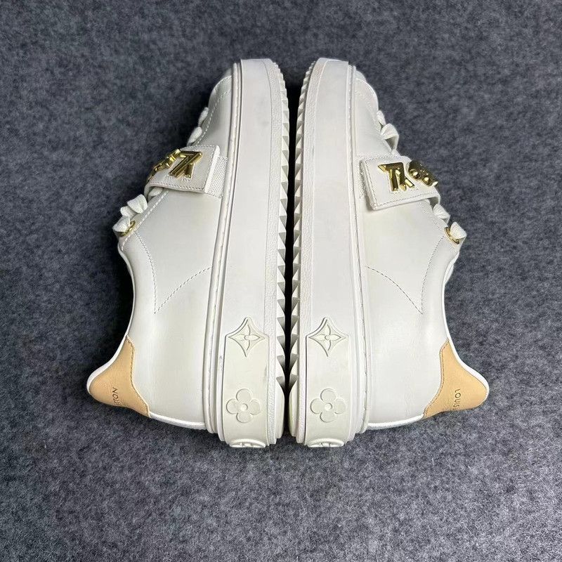 Louis Vuitton Louis Vuitton White Leather Low-Top Sneakers 0079 Size US 6 / IT 36 - 8 Thumbnail
