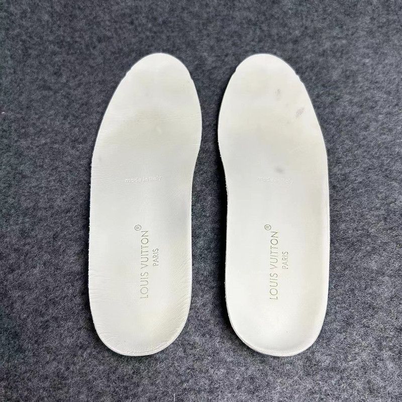 Louis Vuitton Louis Vuitton White Leather Low-Top Sneakers 0079 Size US 6 / IT 36 - 6 Thumbnail