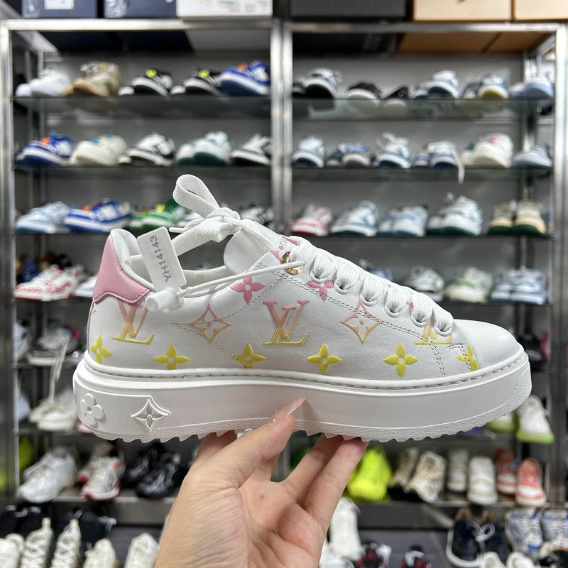 Louis Vuitton Louis Vuitton Time Out Casual Fashion Sneakers 0079 Size US 5 / IT 35 - 7 Thumbnail