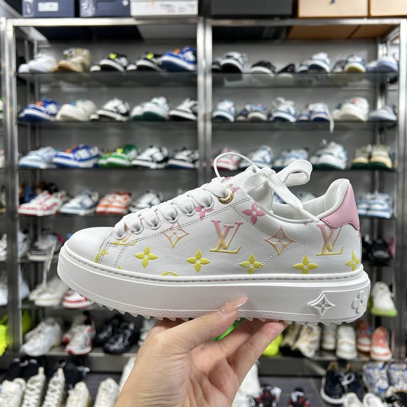 Louis Vuitton Louis Vuitton Time Out Casual Fashion Sneakers 0079 Size US 5 / IT 35 - 6 Thumbnail