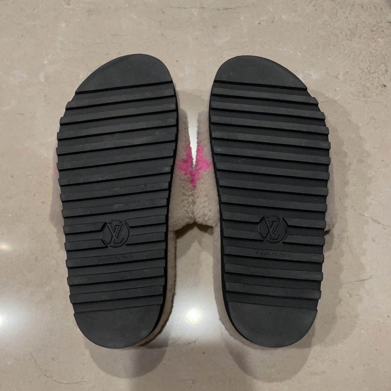 Louis Vuitton Louis Vuitton Paseo Flat Comfort Slippers for Women 0079 Size US 6 / IT 36 - 4 Thumbnail