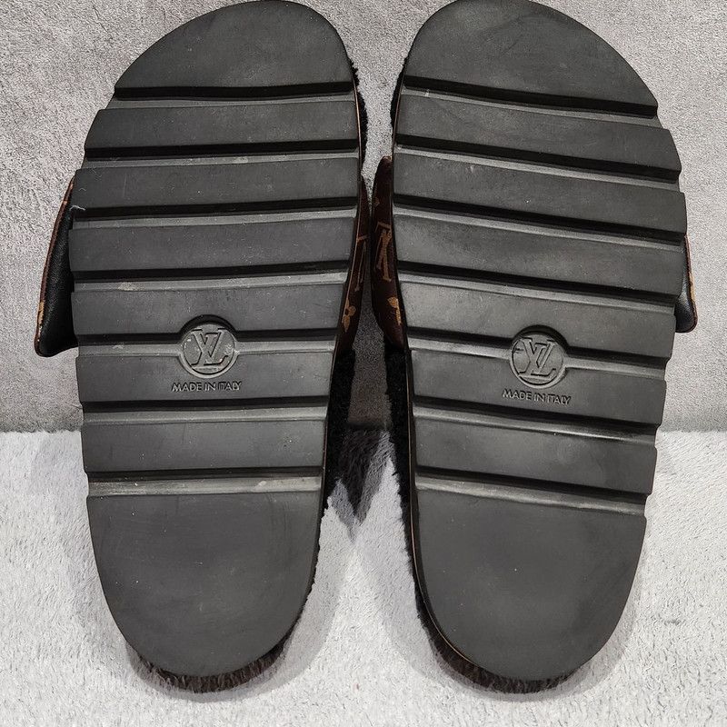 Louis Vuitton Louis Vuitton Faux Fur Monogram Slide Sandals 0079 Size US 8 / IT 38 - 4 Thumbnail