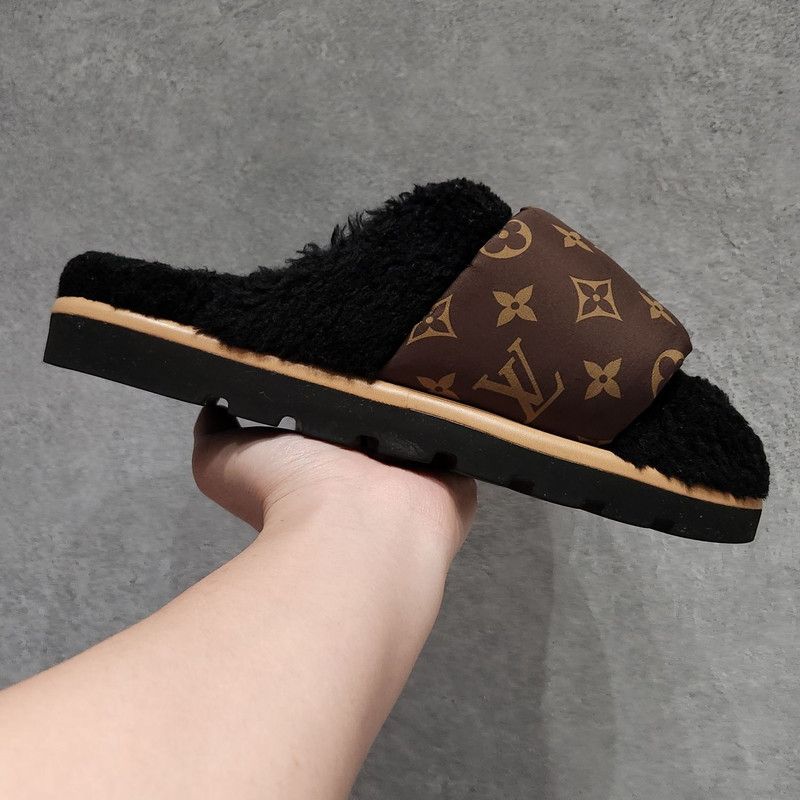 Louis Vuitton Louis Vuitton Faux Fur Monogram Slide Sandals 0079 Size US 8 / IT 38 - 8 Thumbnail