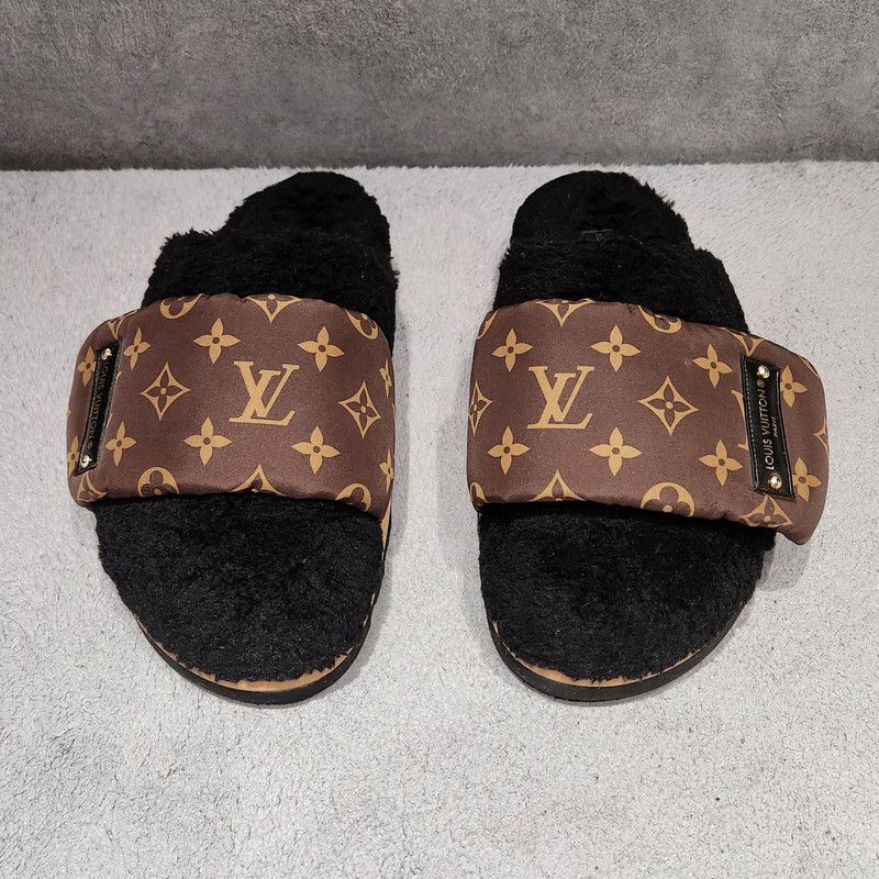 Louis Vuitton Louis Vuitton Faux Fur Monogram Slide Sandals 0079 Size US 8 / IT 38 - 2 Thumbnail