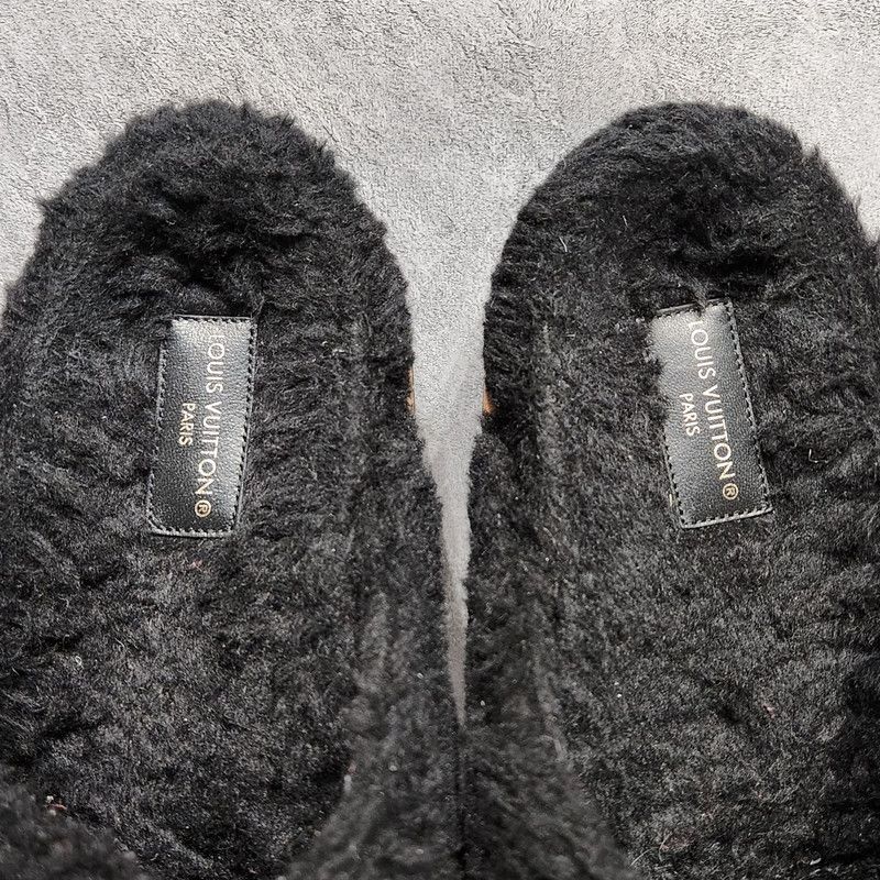 Louis Vuitton Louis Vuitton Faux Fur Monogram Slide Sandals 0079 Size US 8 / IT 38 - 10 Thumbnail