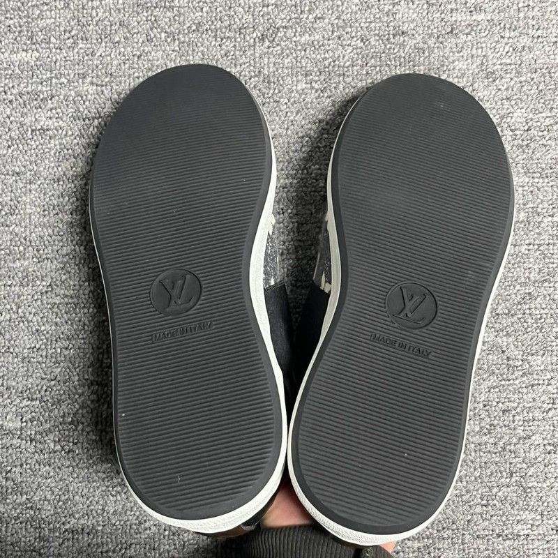 Louis Vuitton Louis Vuitton Lous Casual Lace-Up Sneakers for Women 0079 Size US 5 / IT 35 - 4 Thumbnail