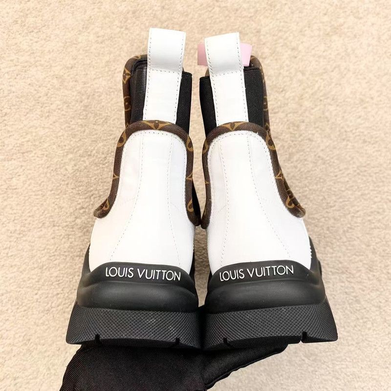 Louis Vuitton Louis Vuitton Ruby Chelsea Boots in White 0079 Size US 6 / IT 36 - 3 Thumbnail