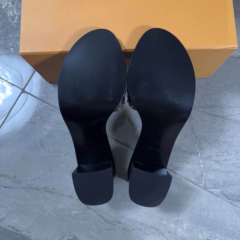 Louis Vuitton Louis Vuitton Stylish Black Slide Sandals for Women 0079 Size US 9 / IT 39 - 4 Thumbnail