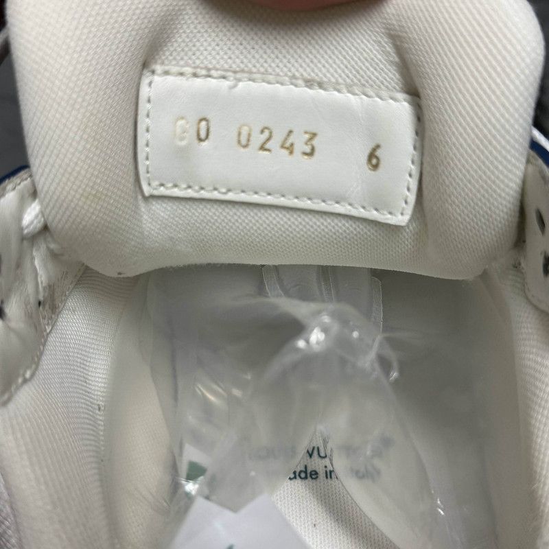 Louis Vuitton Louis Vuitton Trainer Sneakers in Blue and White 0079 Size US 9 / IT 39 - 5 Thumbnail