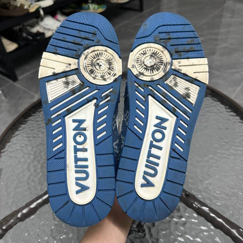 Louis Vuitton Louis Vuitton Trainer Sneakers in Blue and White 0079 Size US 9 / IT 39 - 4 Thumbnail