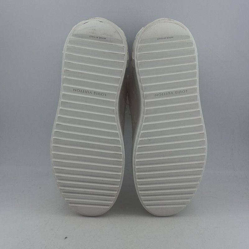 Louis Vuitton Louis Vuitton Time Out White Sneakers for Women 0079 Size US 5 / IT 35 - 4 Thumbnail