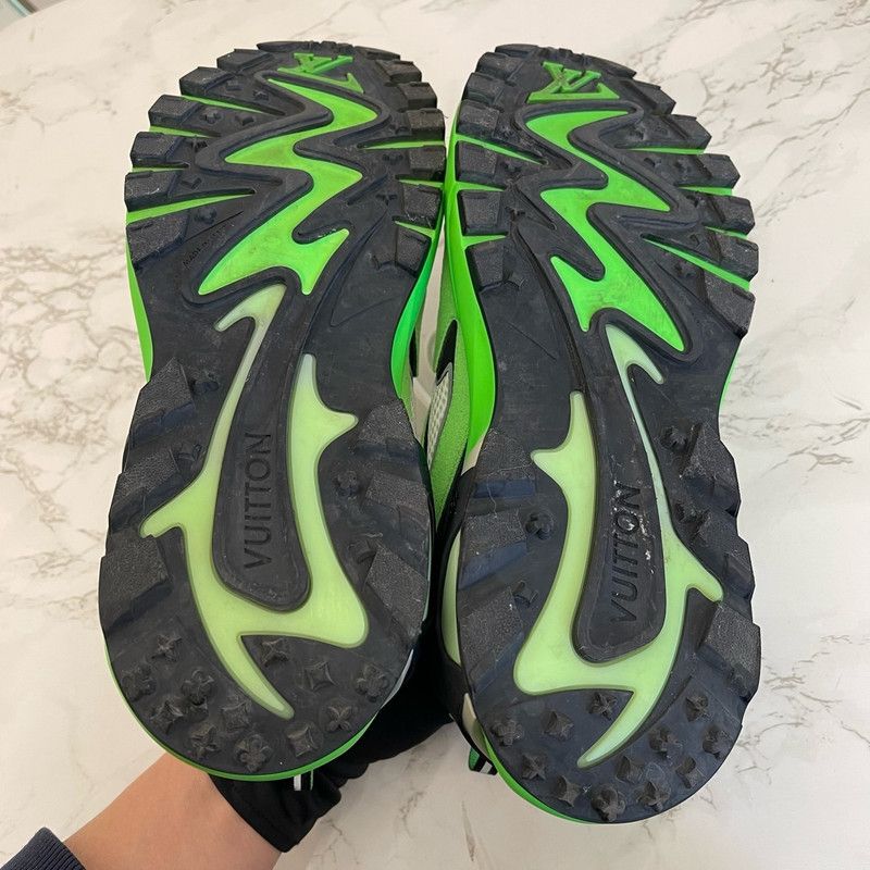 Louis Vuitton Runner Tatic Fashion Sneakers for Men 0079