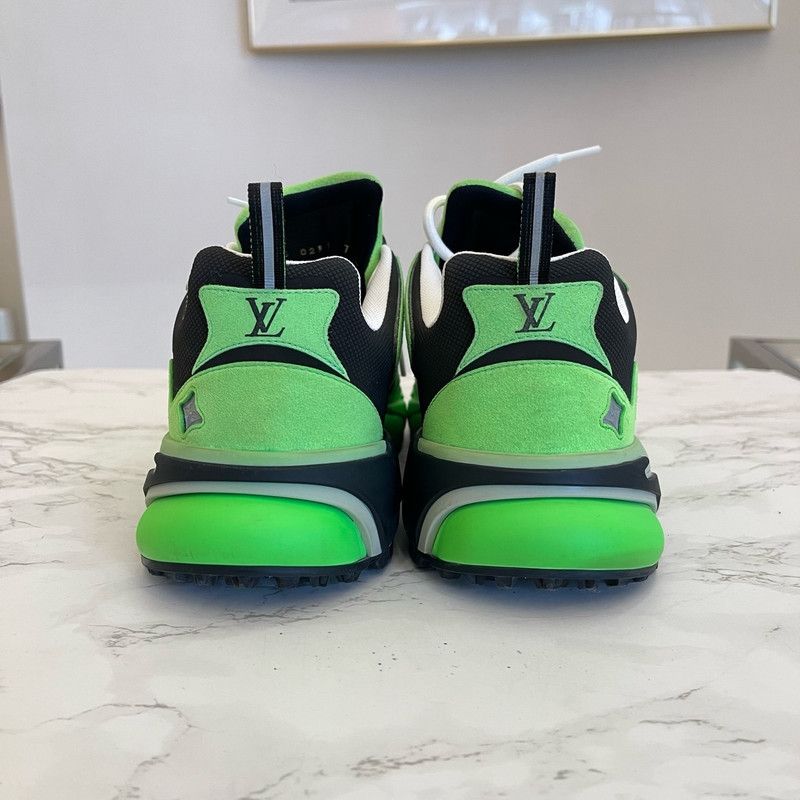 Louis Vuitton Runner Tatic Fashion Sneakers for Men 0079