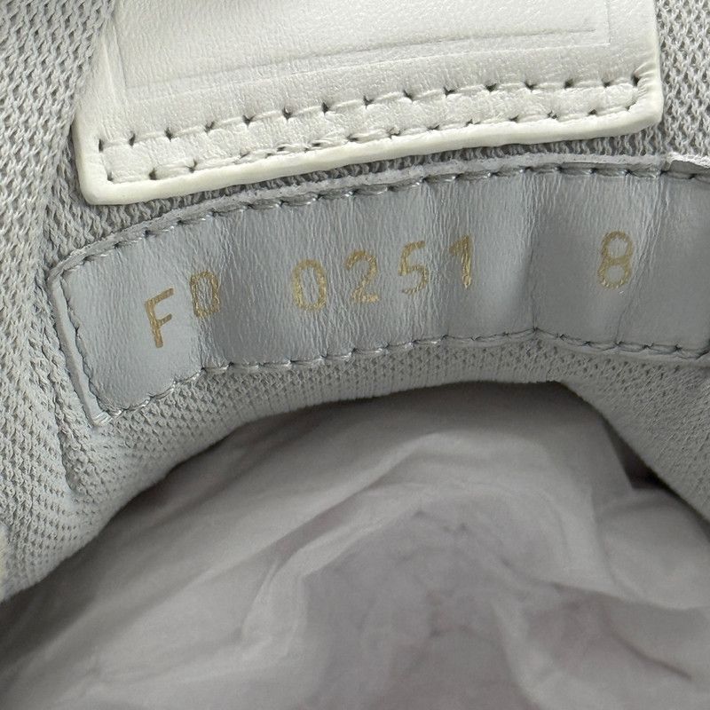 Louis Vuitton Louis Vuitton Trainer Low-Top Sneakers in White 0079 Size US 10 / IT 40 - 5 Thumbnail