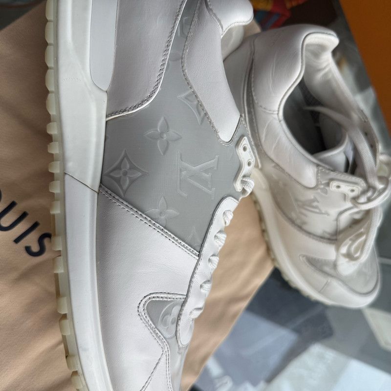 Louis Vuitton Louis Vuitton Run Away Logo Casual Sneakers 0079 Size US 9 / IT 39 - 8 Thumbnail