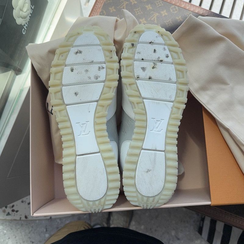 Louis Vuitton Louis Vuitton Run Away Logo Casual Sneakers 0079 Size US 9 / IT 39 - 4 Thumbnail