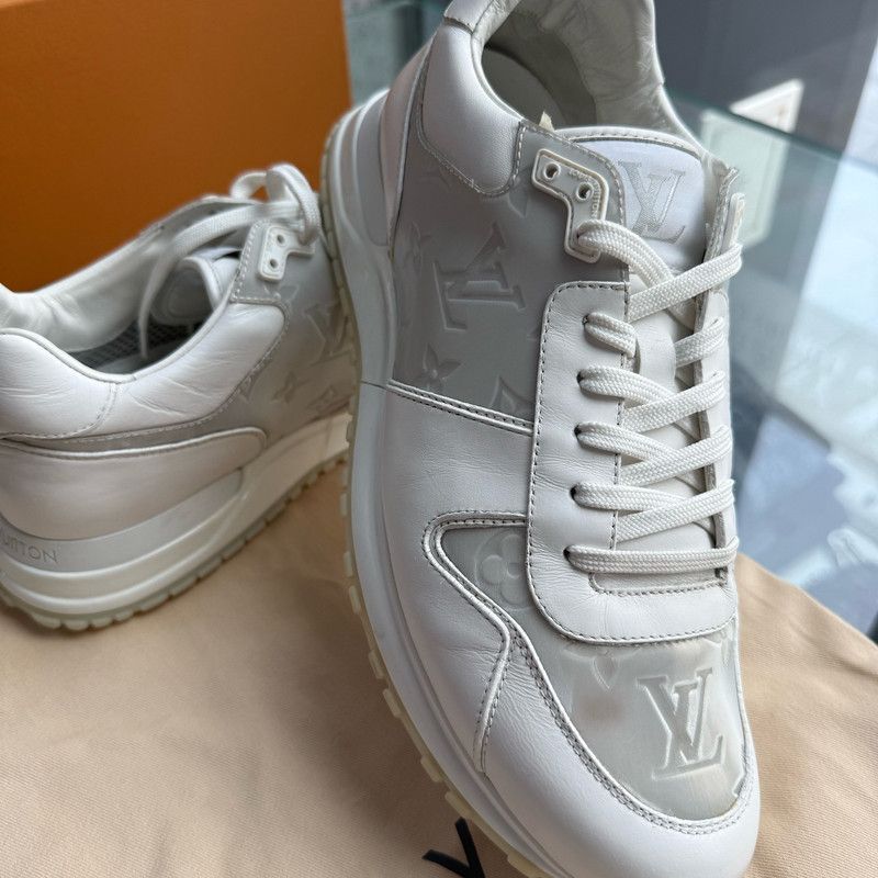 Louis Vuitton Louis Vuitton Run Away Logo Casual Sneakers 0079 Size US 9 / IT 39 - 7 Thumbnail