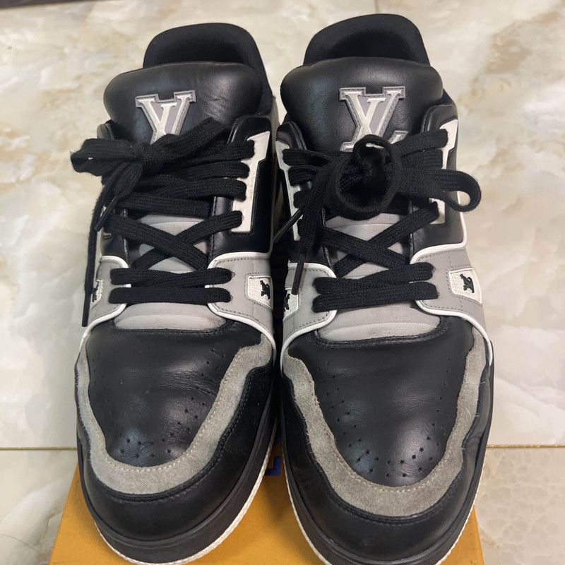 Louis Vuitton Louis Vuitton Trainer Low-Top Sneakers in Black 0079 Size US 11 / IT 41 - 2 Thumbnail