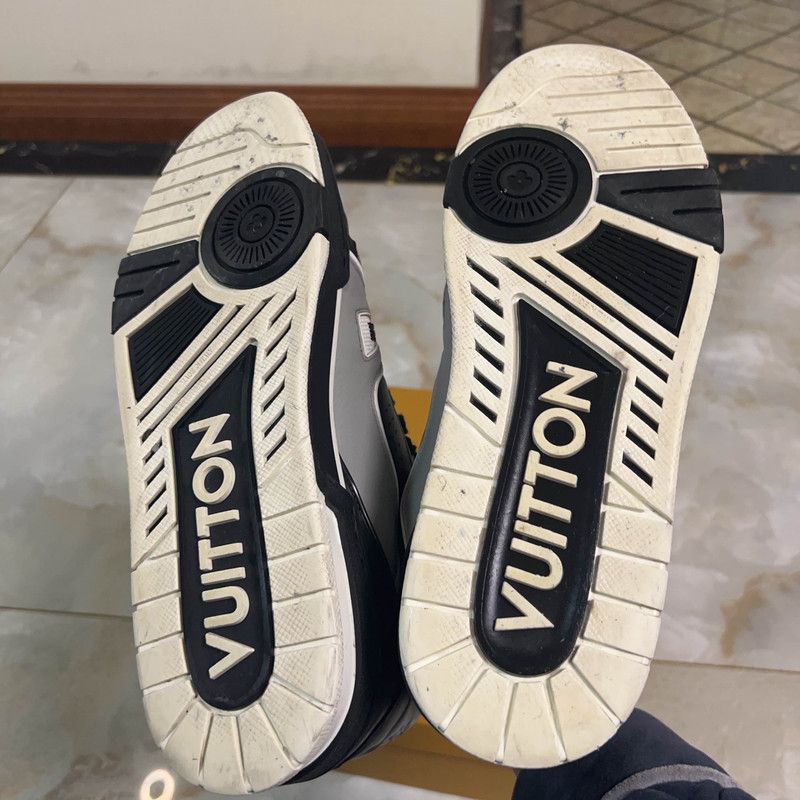 Louis Vuitton Louis Vuitton Trainer Low-Top Sneakers in Black 0079 Size US 11 / IT 41 - 6 Thumbnail