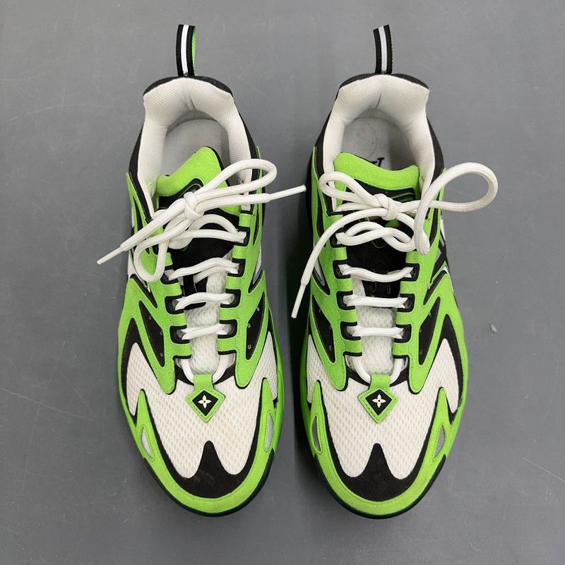 Louis Vuitton Louis Vuitton Trendy Green Runner Tatic Sneakers 0079 Size US 9 / IT 39 - 2 Thumbnail