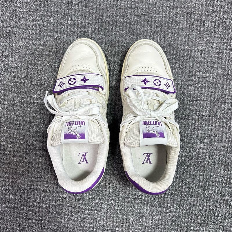 Louis Vuitton Louis Vuitton Trainer Fashion Sneakers in White and Purple 0079 Size US 9 / IT 39 - 5 Thumbnail