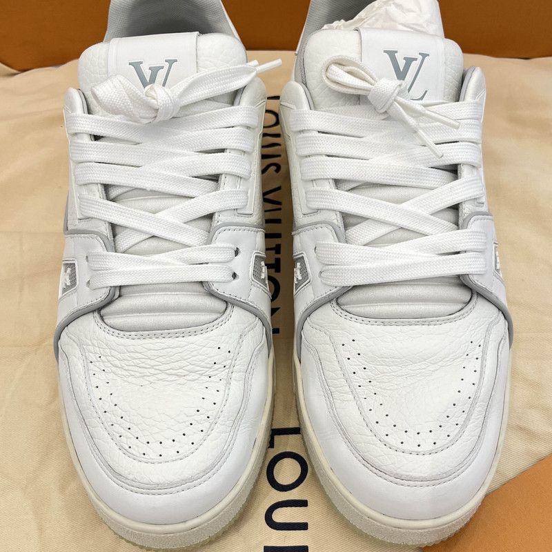 Louis Vuitton Louis Vuitton White Leather Low-Top Trainers 0079 Size US 10 / IT 40 - 2 Thumbnail