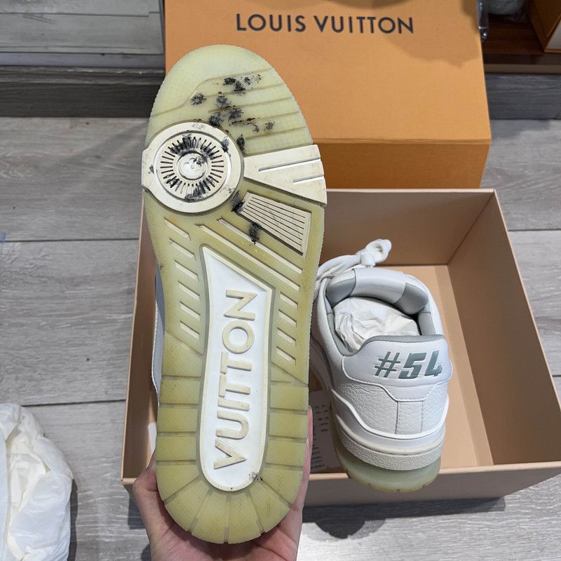 Louis Vuitton Louis Vuitton White Leather Low-Top Trainers 0079 Size US 10 / IT 40 - 8 Thumbnail