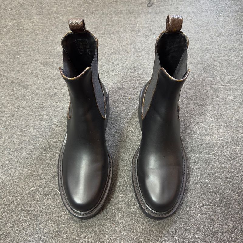 Louis Vuitton Louis Vuitton Black Chelsea Boots for Men and Women 0079 Size US 8 / IT 38 - 2 Thumbnail