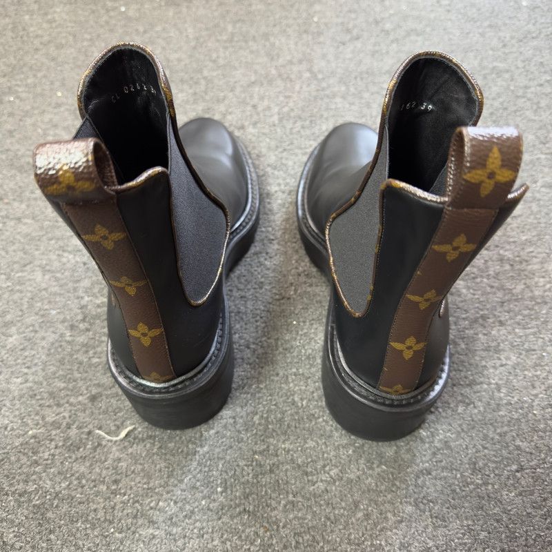 Louis Vuitton Louis Vuitton Black Chelsea Boots for Men and Women 0079 Size US 8 / IT 38 - 3 Thumbnail