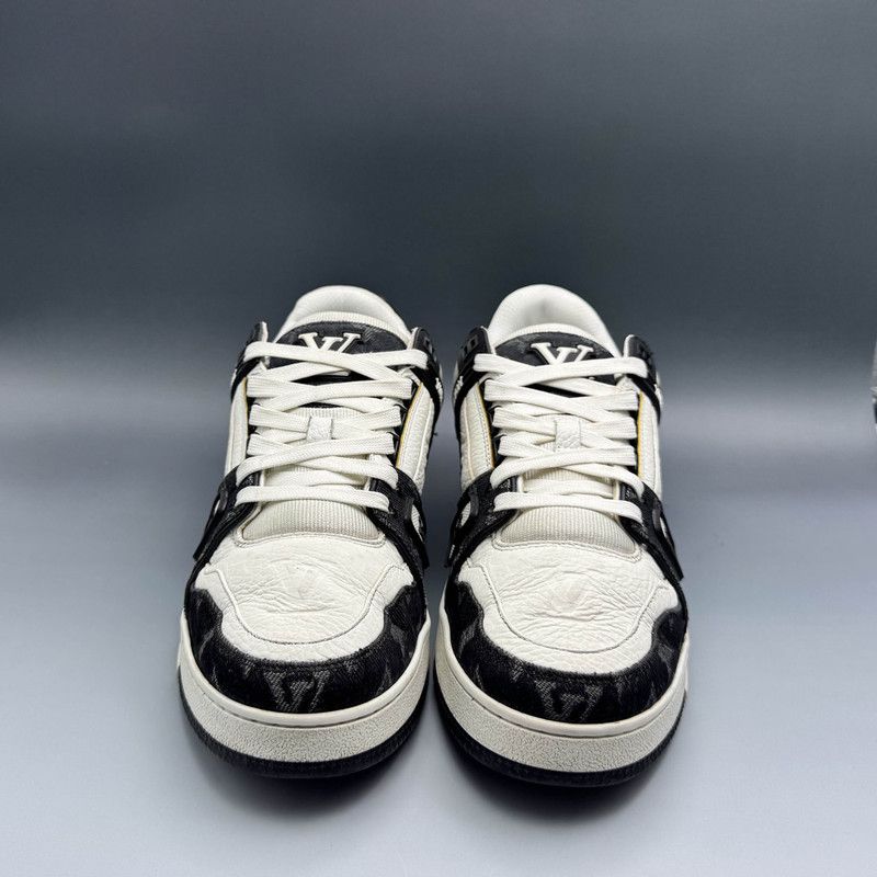 Louis Vuitton Louis Vuitton Panda Print Low Top Sneakers 0079 Size US 10 / IT 40 - 2 Thumbnail