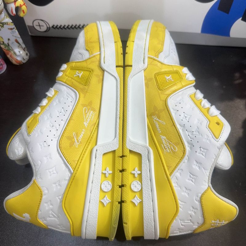 Louis Vuitton Louis Vuitton Trainer Low Top Sneakers in White Yellow 0079 Size US 10 / IT 40 - 7 Thumbnail
