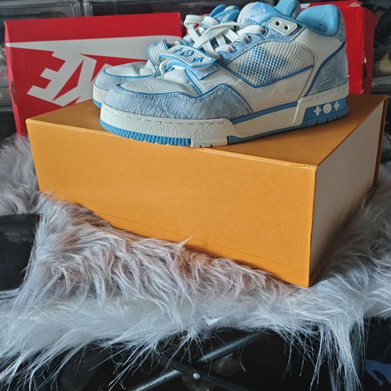 Louis Vuitton Louis Vuitton Blue and White Low-Top Trainer 0079 Size US 9 / IT 39 - 6 Thumbnail