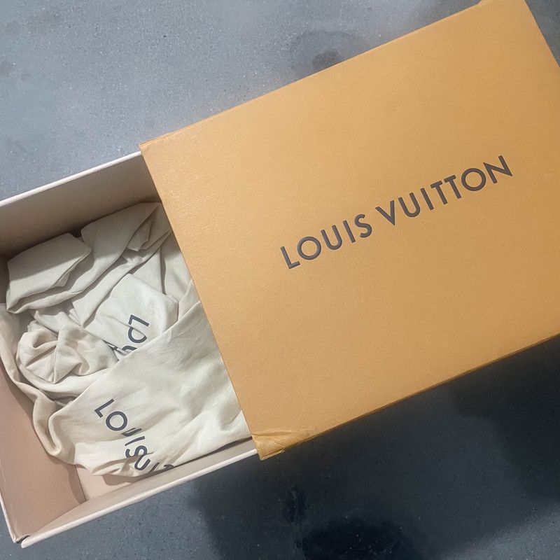 Louis Vuitton Louis Vuitton Trainer Black Leather Low Sneakers 0079 Size US 11 / IT 41 - 6 Thumbnail