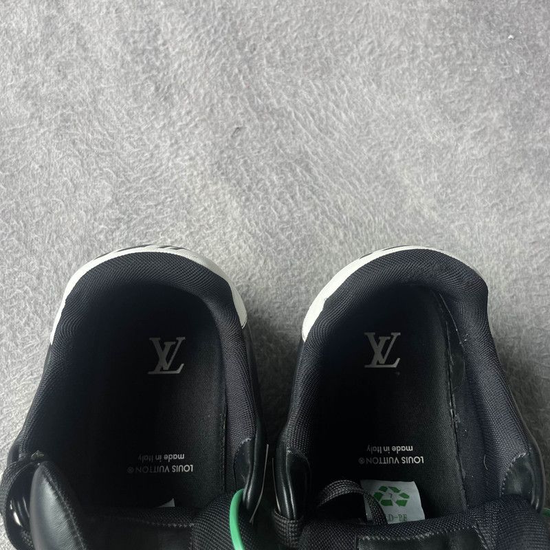 Louis Vuitton Louis Vuitton Trainer Black Leather Low Sneakers 0079 Size US 11 / IT 41 - 11 Thumbnail