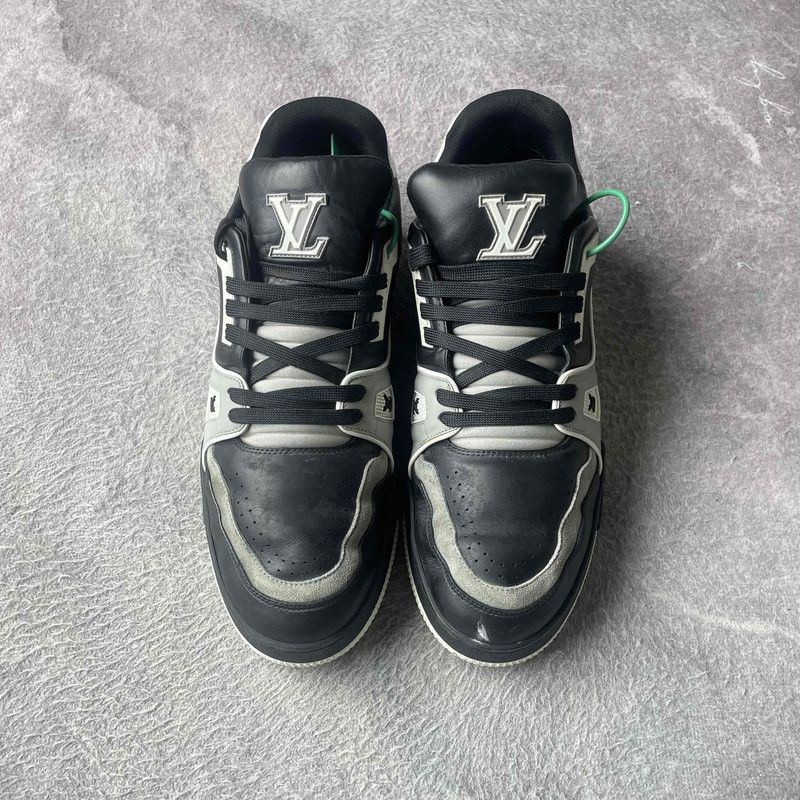Louis Vuitton Louis Vuitton Trainer Black Leather Low Sneakers 0079 Size US 11 / IT 41 - 2 Thumbnail