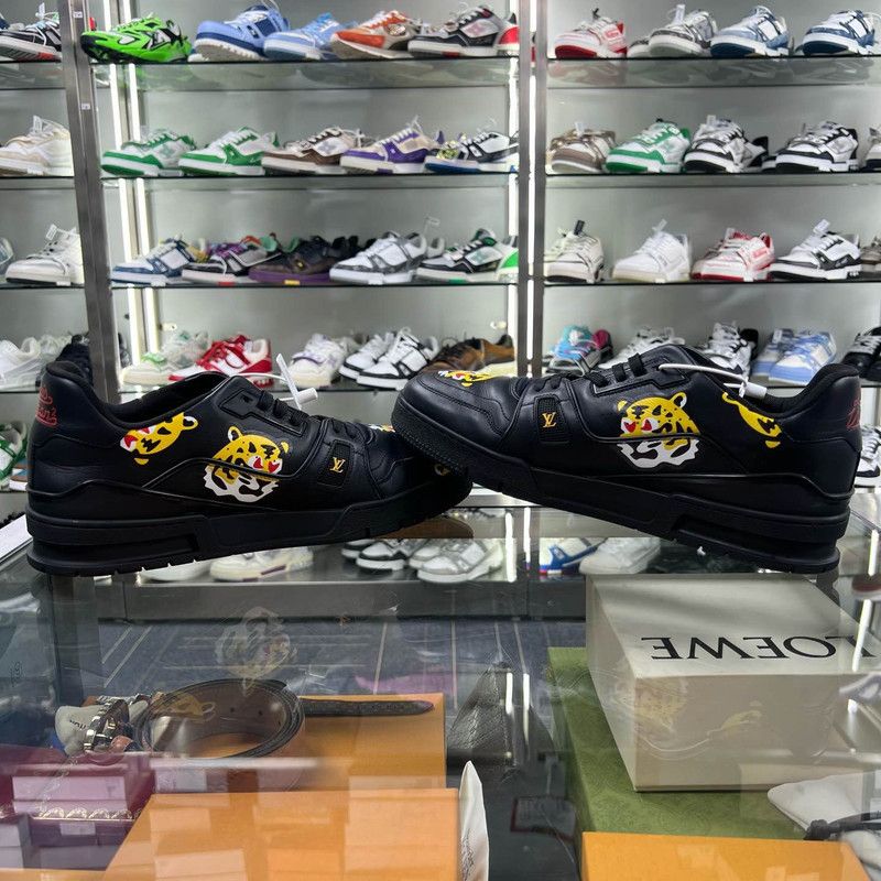 Louis Vuitton Nigo x Louis Vuitton Black Low Top Trainers 0079 Size US 11 / IT 41 - 7 Thumbnail