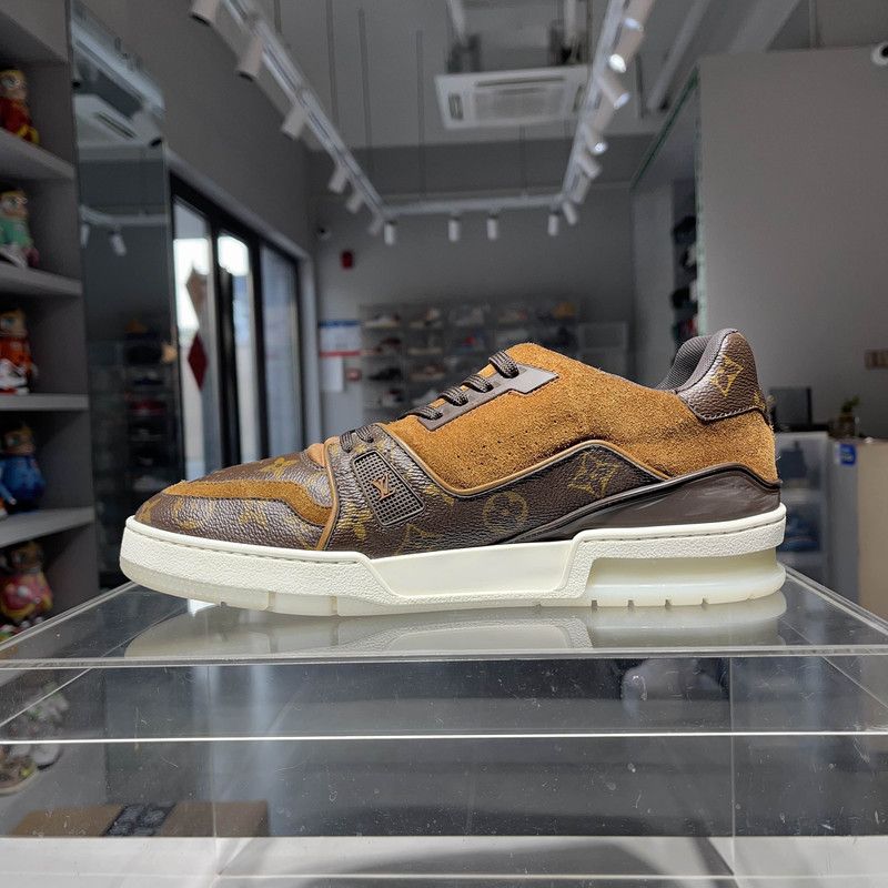 Louis Vuitton Louis Vuitton Stylish Low-Top Trainer Sneakers 0079 Size US 10 / IT 40 - 10 Thumbnail