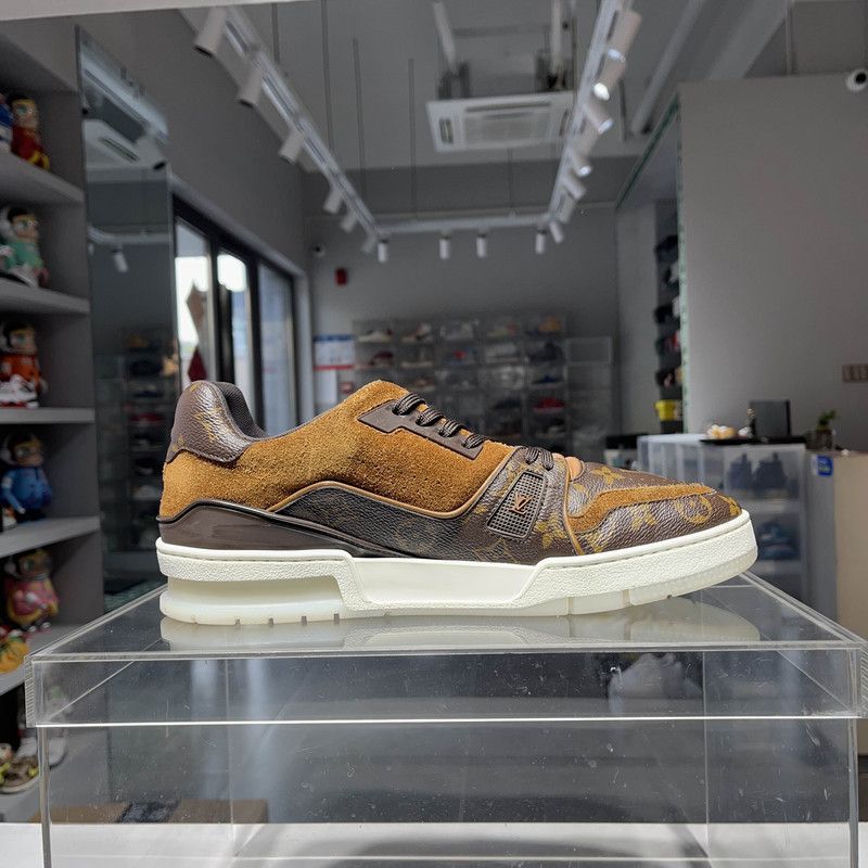 Louis Vuitton Louis Vuitton Stylish Low-Top Trainer Sneakers 0079 Size US 10 / IT 40 - 8 Thumbnail