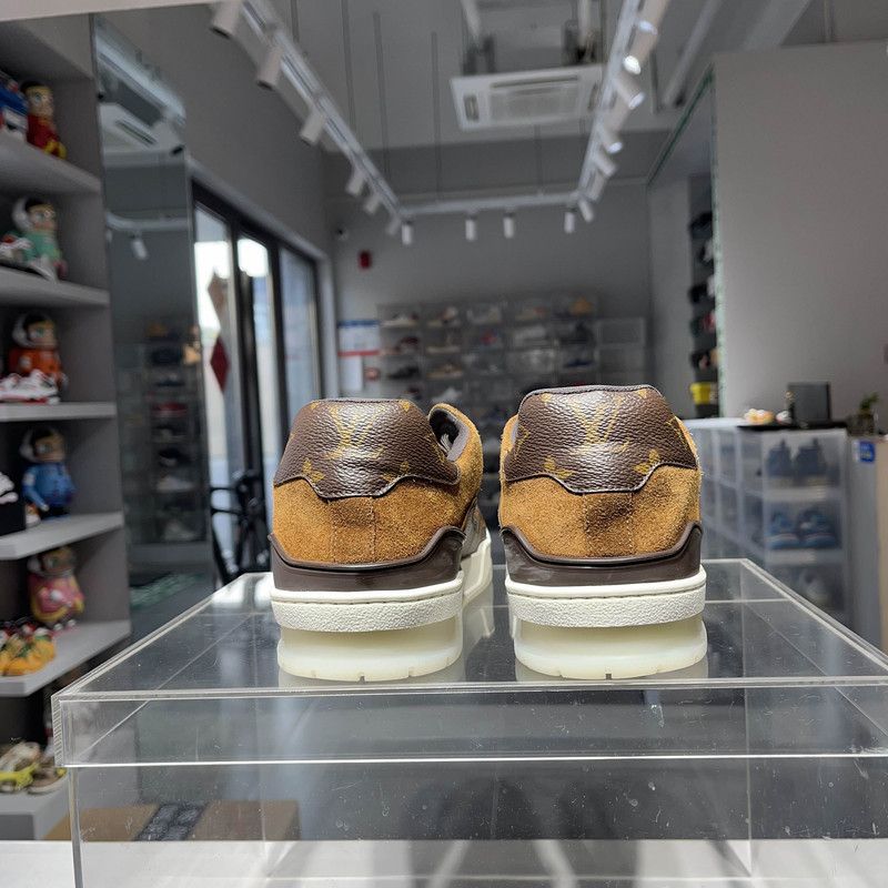 Louis Vuitton Louis Vuitton Stylish Low-Top Trainer Sneakers 0079 Size US 10 / IT 40 - 3 Thumbnail