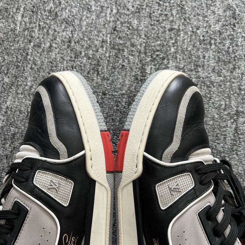 Louis Vuitton Louis Vuitton Stylish Low-Top Trainer Sneakers 0079 Size US 7 / IT 37 - 7 Thumbnail