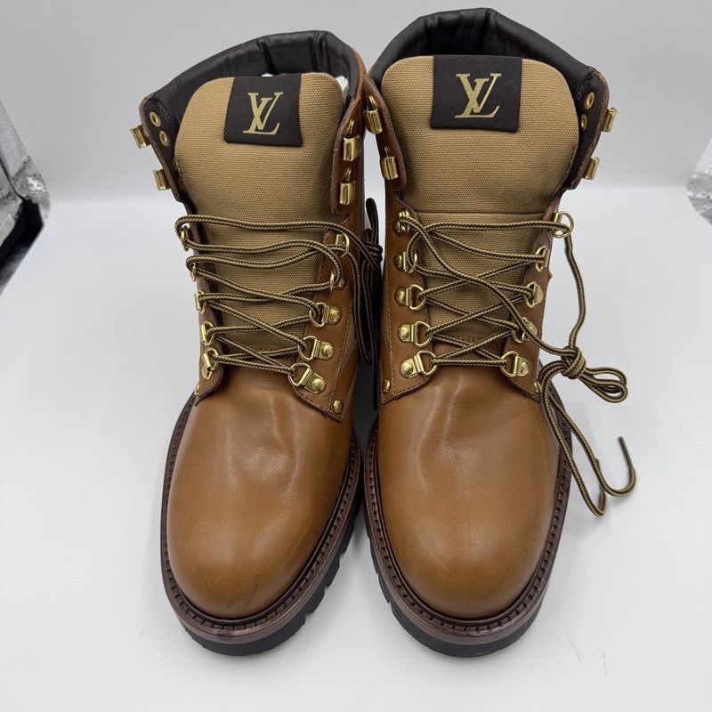 Louis Vuitton Louis Vuitton Brown Waxed Leather Martin Boots 0079 Size US 9 / IT 39 - 2 Thumbnail